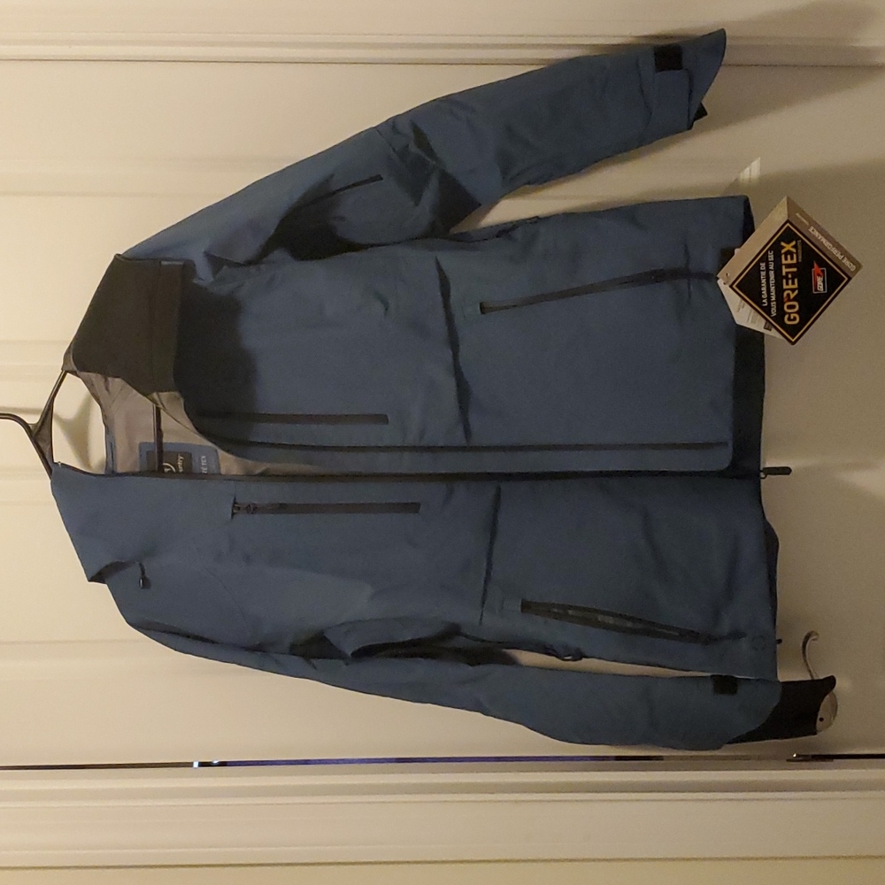 Brand new, Backcountry, women's Cottonwoods Gore-tex jacket, size large